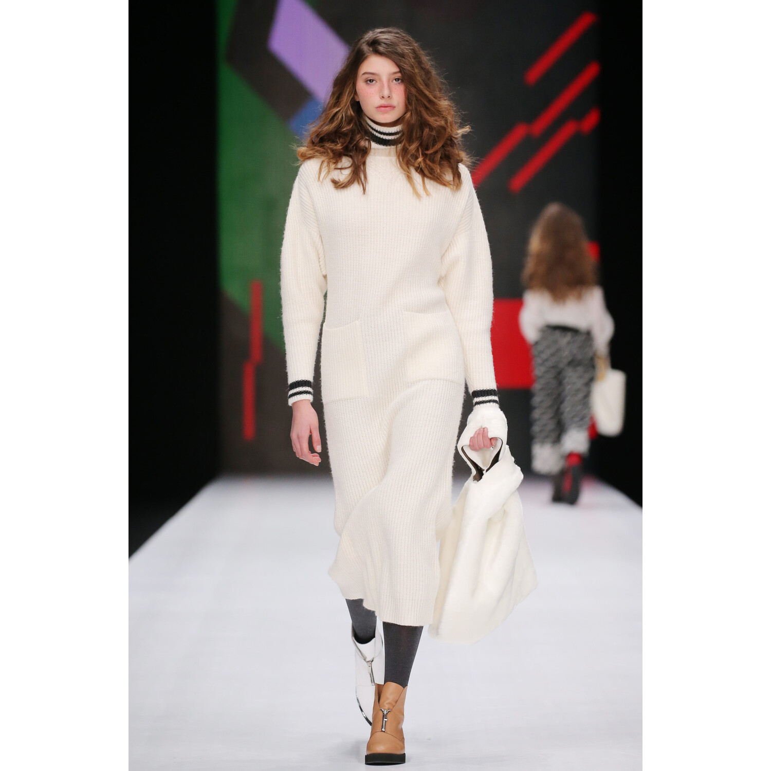 Фото KSENIASERAYA Fall 2018 Ready-to-Wear , Ксения Серая осень зима 2018 , Fashion show , неделя моды в Москве , MBFWRussia , Mercedes Benz Fashion Week , Mainstyles , Mainstyle